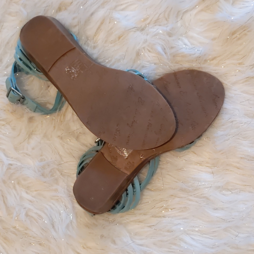 Sandals - Picture 2 of 3